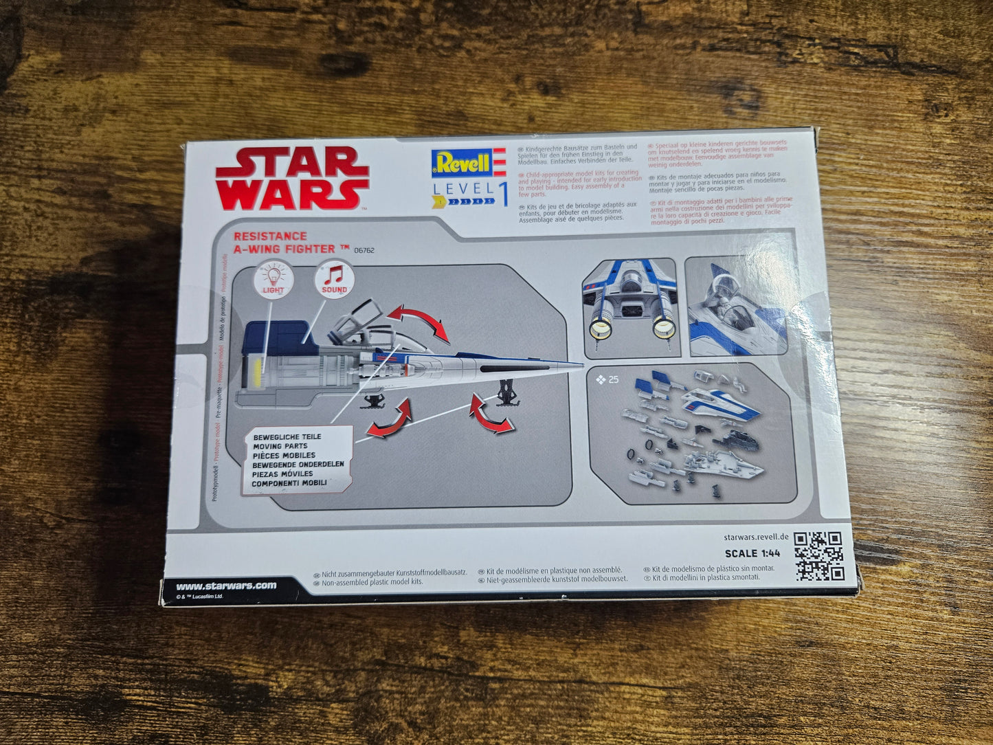 Star Wars: Resistance A-Wing Fighter: 06762, Build & Play Kit, Lights & Sound
