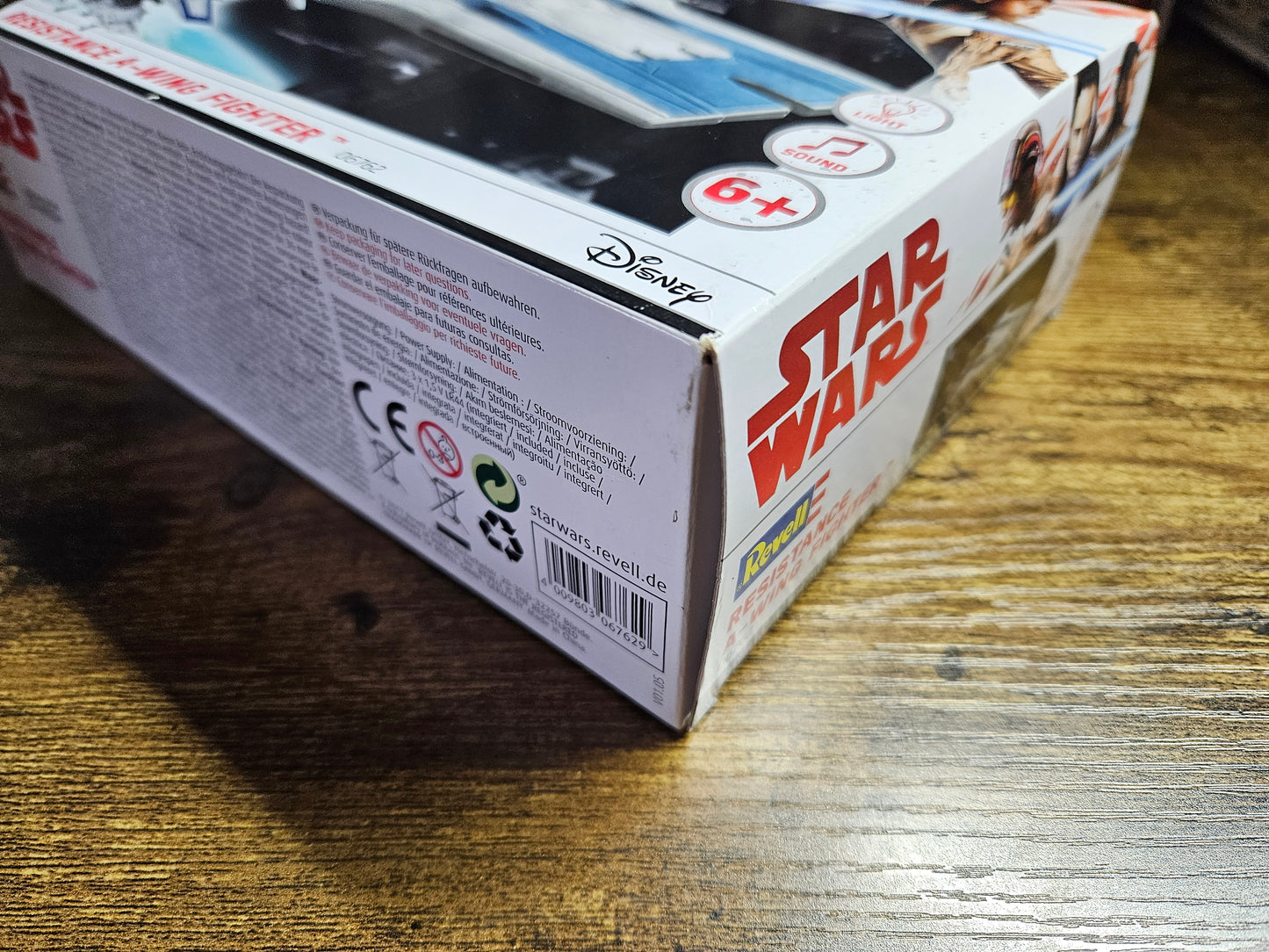 Star Wars: Resistance A-Wing Fighter: 06762, Build & Play Kit, Lights & Sound