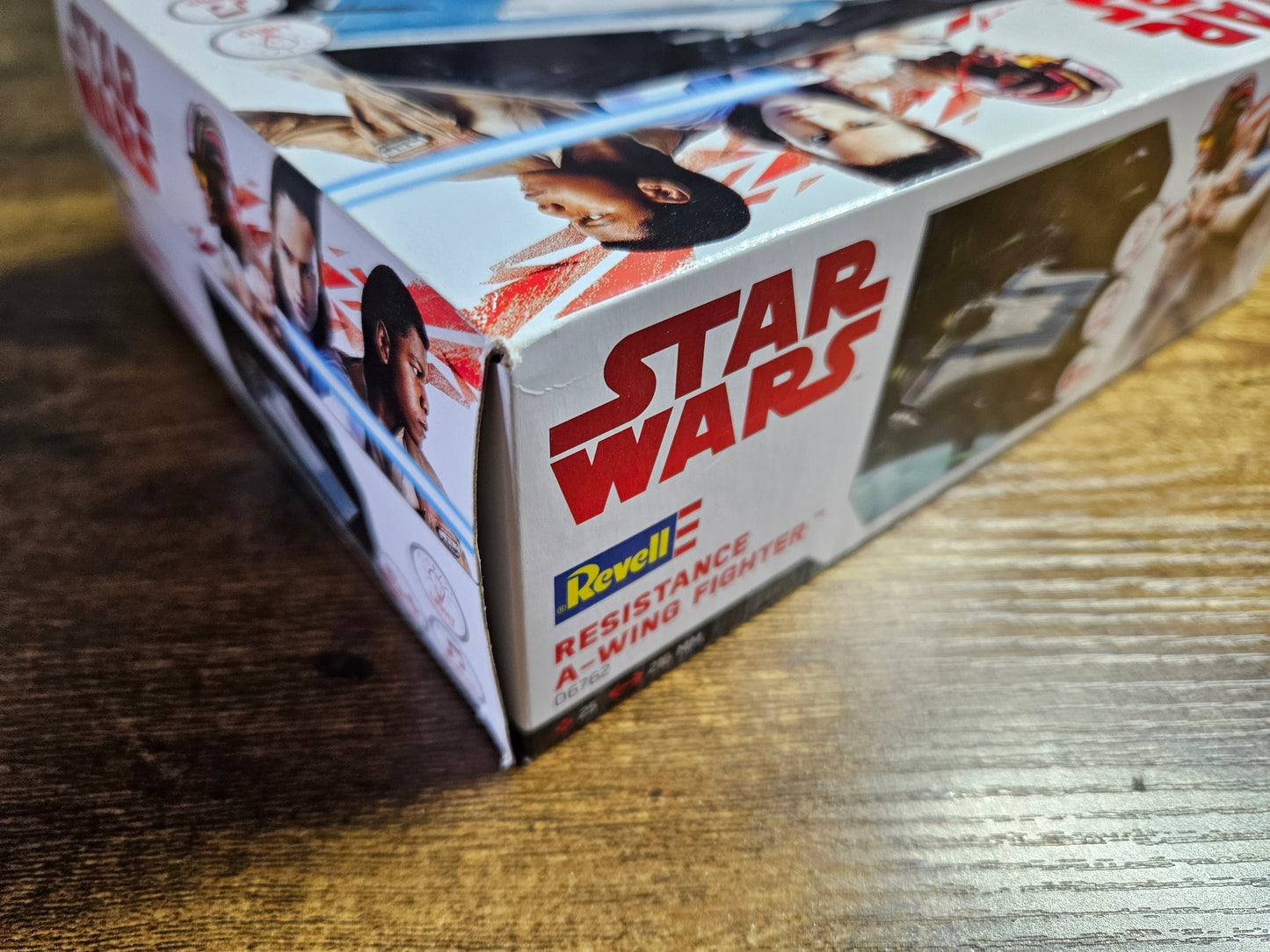 Star Wars: Resistance A-Wing Fighter: 06762, Build & Play Kit, Lights & Sound